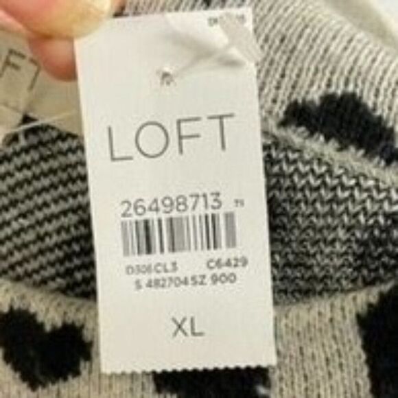 NWT LOFT Heart Mock Neck Sweater, XL, side vents, 41% Viscose/33% Nylon/26% Wool - Picture 9 of 12